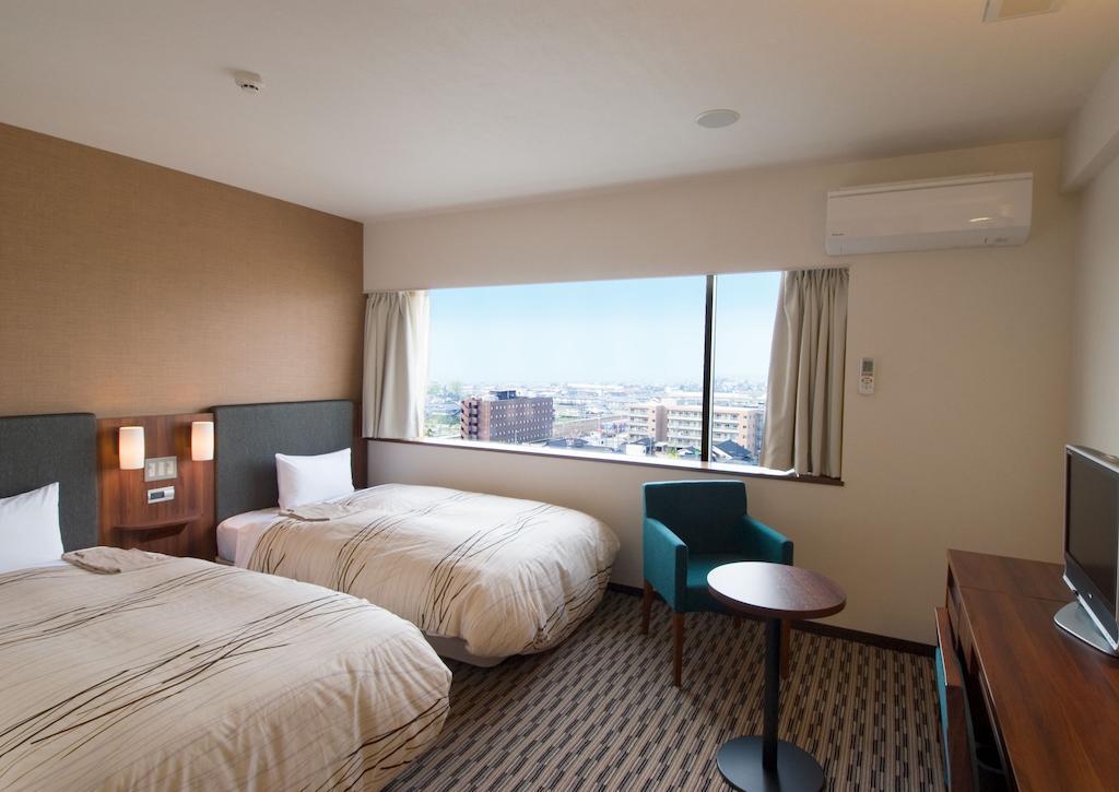 Uozu Manten Hotel Ekimae Oda fotoğraf