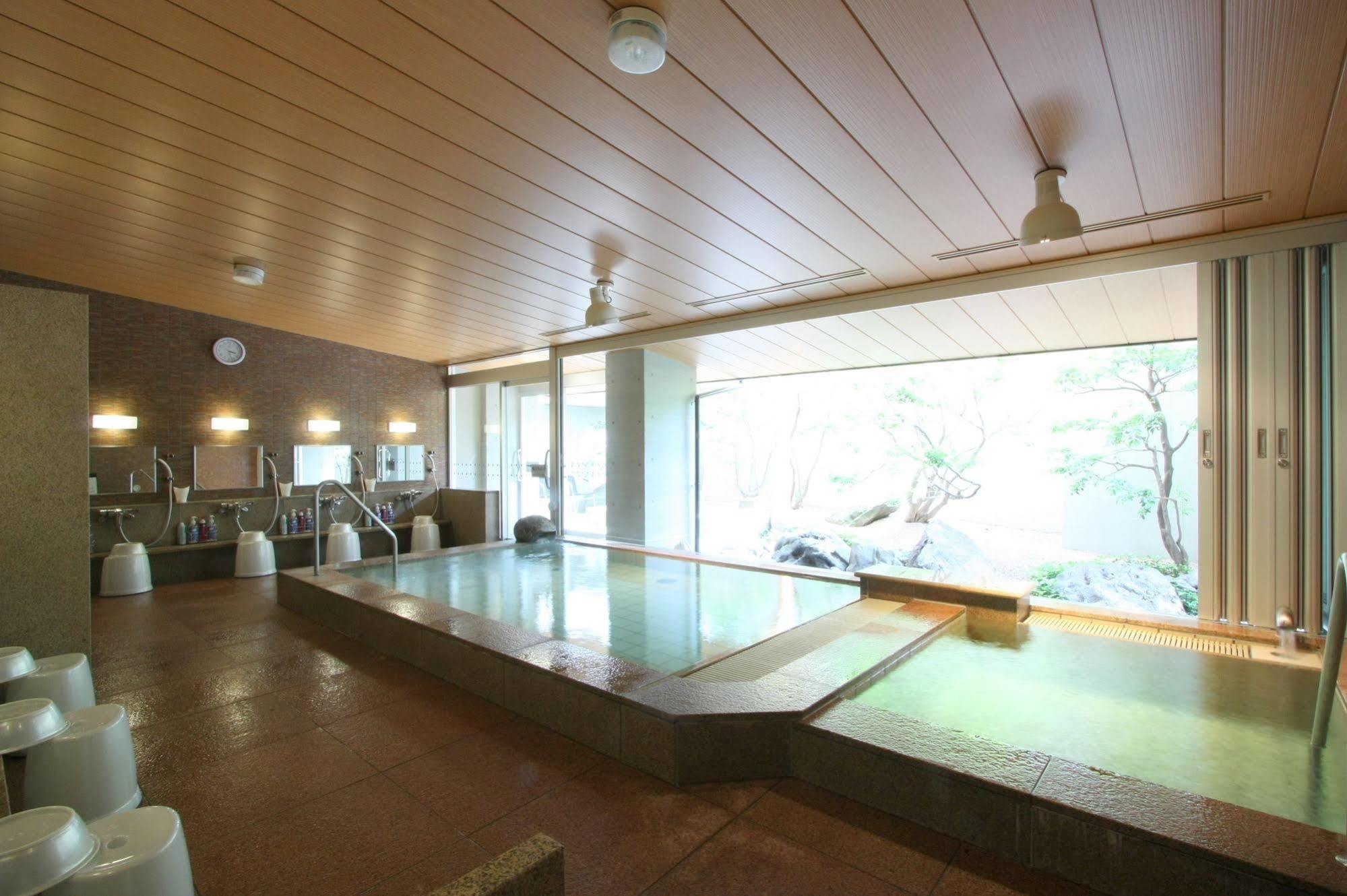 Uozu Manten Hotel Ekimae Dış mekan fotoğraf