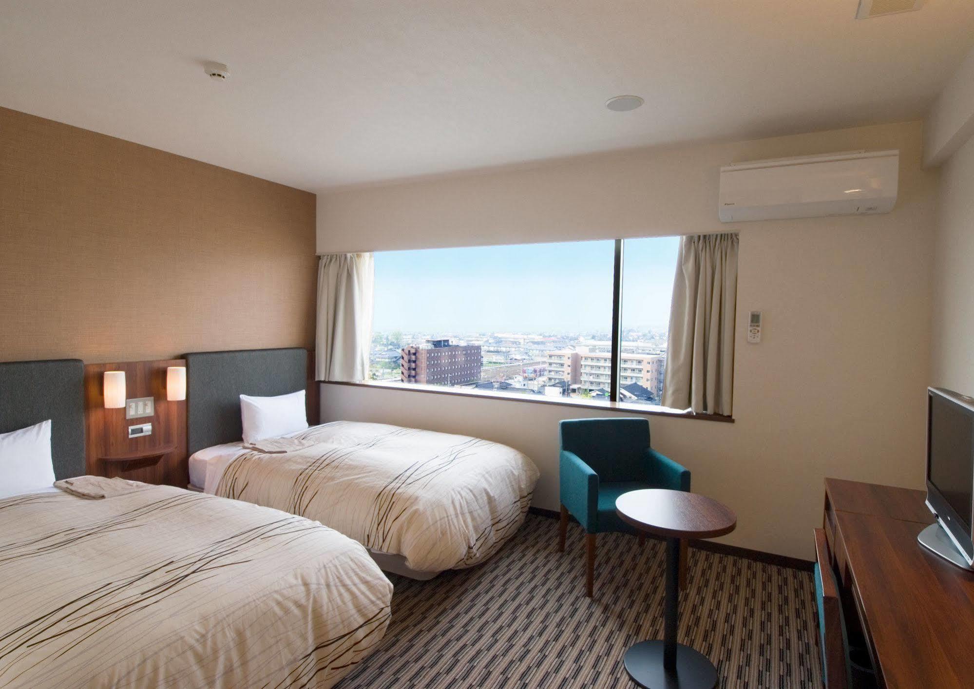 Uozu Manten Hotel Ekimae Dış mekan fotoğraf