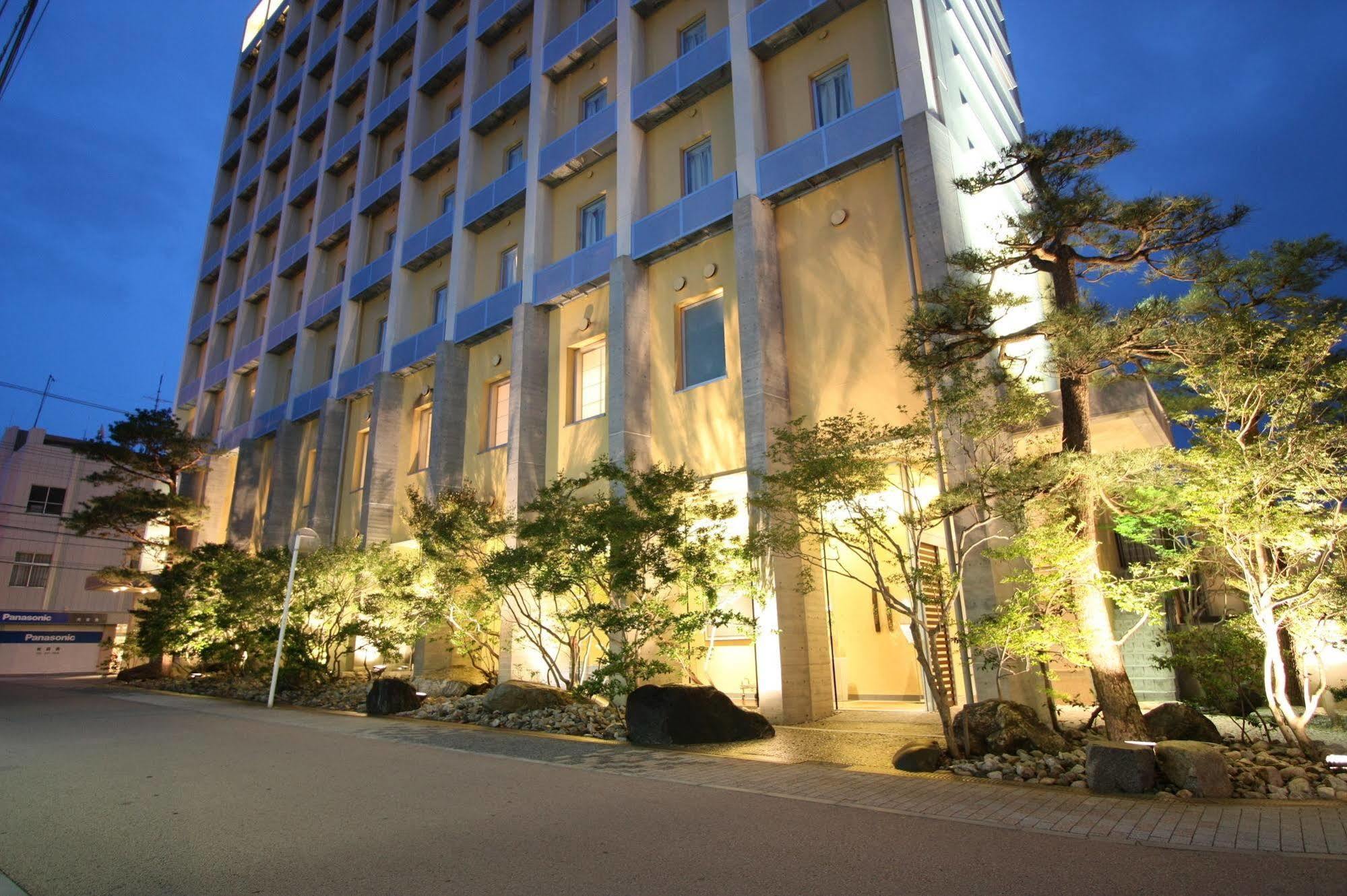 Uozu Manten Hotel Ekimae Dış mekan fotoğraf